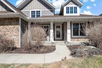1742 Carriage Dr, Victoria, MN 55386