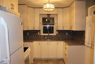 1524 Baxter Ave N, Glencoe, MN 55336