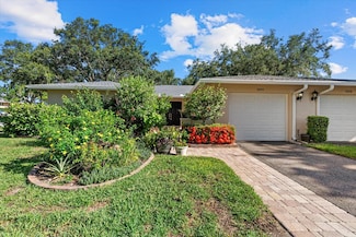 6916 W Country Club Dr N Unit 9B, Sarasota, FL 34243