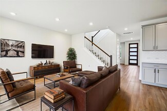 2433 Bear Cub Bend, Leander, TX 78641