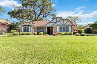 132 Arrowwood St, Lake Jackson, TX 77566