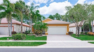 8203 Bellafiore Way, Boynton Beach, FL 33472