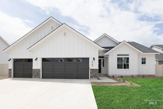8163 E Bright Angel Dr, Nampa, ID 83687