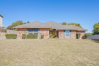 7512 Westwind Ct, Fort Worth, TX 76179