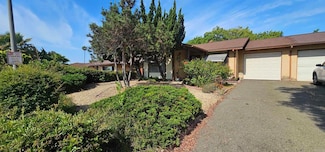 1527 Temple Heights Dr, Oceanside, CA 92056