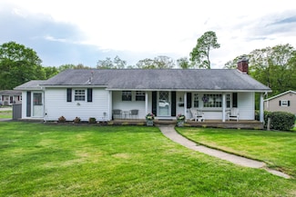 91 Parklawn Dr, Waterbury, CT 06708