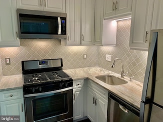 490 M St SW Unit W311, Washington, DC 20024