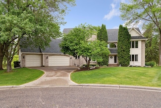 3140 Burr Oak Cir, Chaska, MN 55318
