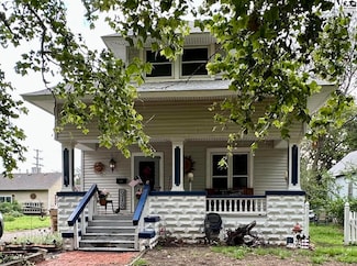 218 N 7th St, Sterling, KS 67579