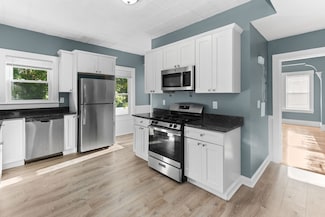 692 Warren Ave Unit 1, Brockton, MA 02301