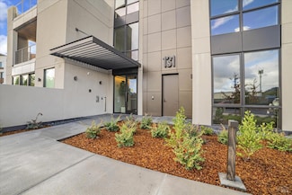 131 Sawmill Cir Unit 203, Healdsburg, CA 95448