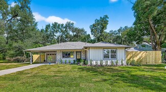 4030 Woodshire St, Houston, TX 77025