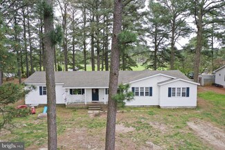 5059 Manokin Rd, Crisfield, MD 21817