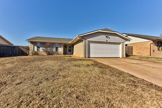 1013 S Bouziden Dr, Moore, OK 73160