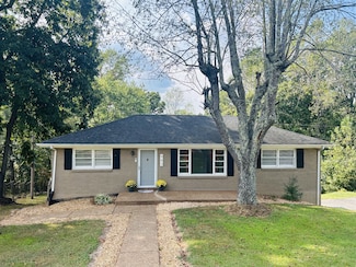 943 Draughon Dr, Greenbrier, TN 37073