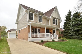 8276 N Wisner St, Niles, IL 60714