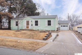 837 N 78th St, Omaha, NE 68114