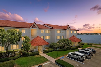 110 Half Moon Cir Unit F3, Hypoluxo, FL 33462
