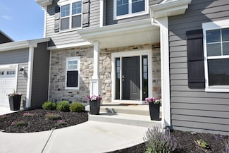 N66W25514 Beaver Creek Ln, Sussex, WI 53089