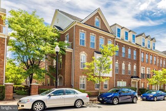 121 Fortnightly Blvd, Herndon, VA 20170