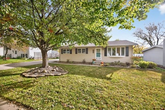 3780 Willow Heights Dr SW, Rochester, MN 55902