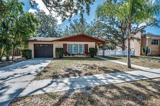 411 Kentucky Ave, Crystal Beach, FL 34681