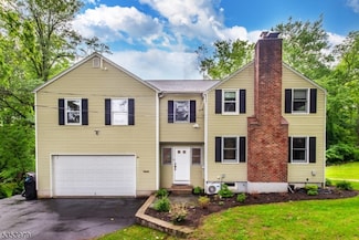 50 Sylvan Dr, Morris Plains, NJ 07950