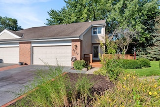 2227 E Excalibur Ct Unit 2227, Oak Creek, WI 53154