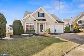 9 Mistflower La, West Windsor, NJ 08540