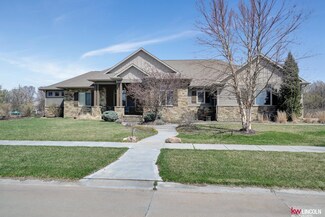 2910 W Covered Bridge Dr, Lincoln, NE 68523