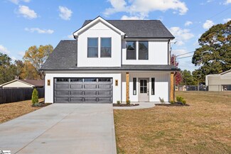 99 Davis St, Belton, SC 29627