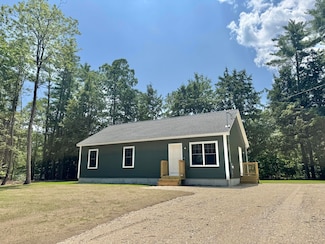 36 Allaire Dr, Limerick, ME 04048