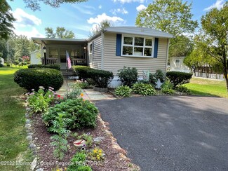 20 Butternut Dr, Cream Ridge, NJ 08514