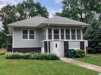 705 5th Ave, Alton, IA 51003
