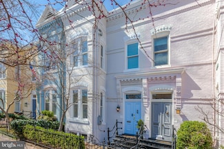 230 N Saint Asaph St, Alexandria, VA 22314