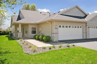20137 Farnham Ln N, Forest Lake, MN 55025