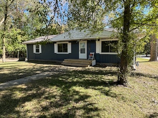 13067 Red Arrow Hwy, Sawyer, MI 49125