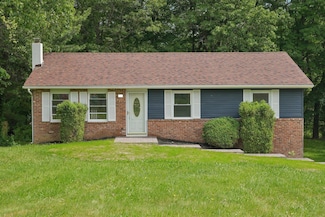 13 Sharon Dr, Highland, NY 12528