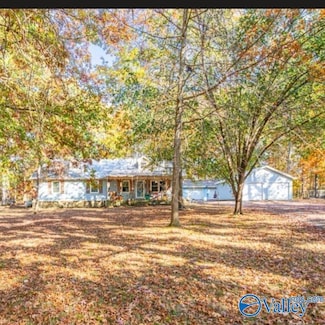 16218 Blackburn Ln, Athens, AL 35611