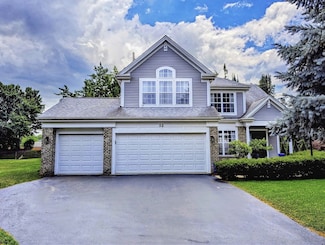 12 Morningside Ct Unit 2, Lake In the Hills, IL 60156