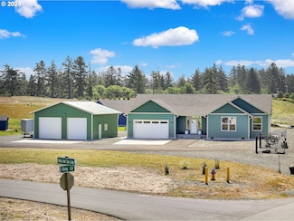 33455 Bing Ln, Warrenton, OR 97146