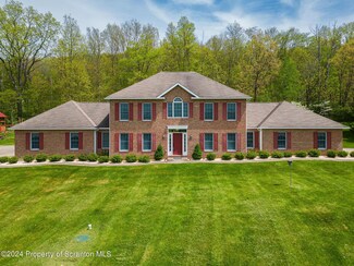 9 Meadowood Dr, Tunkhannock, PA 18657