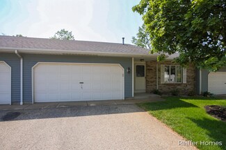 6645 Leisure Way Dr SE, Caledonia, MI 49316