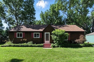 2184 Floral Dr, Saint Paul, MN 55110