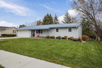 1321 N Van Buren St, Stoughton, WI 53589