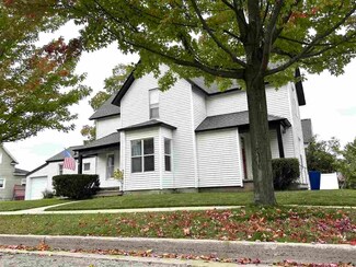 420 Wachtel Ave, Petoskey, MI 49770