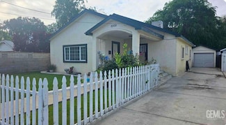 2209 Chester Ln, Bakersfield, CA 93304