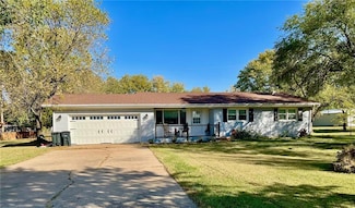 1878 Us Highway 54, Iola, KS 66749