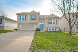 308 Willow Wood St, Cameron, MO 64429