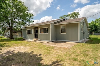180 Huntington Dr, Victoria, TX 77905